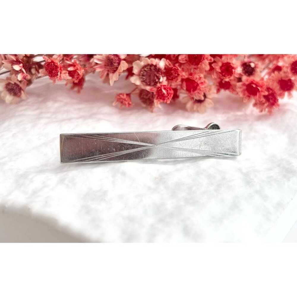 Minimalist 80's Style X Carved Silver Toned Vintage Men's Tie Bar | Tie Clip